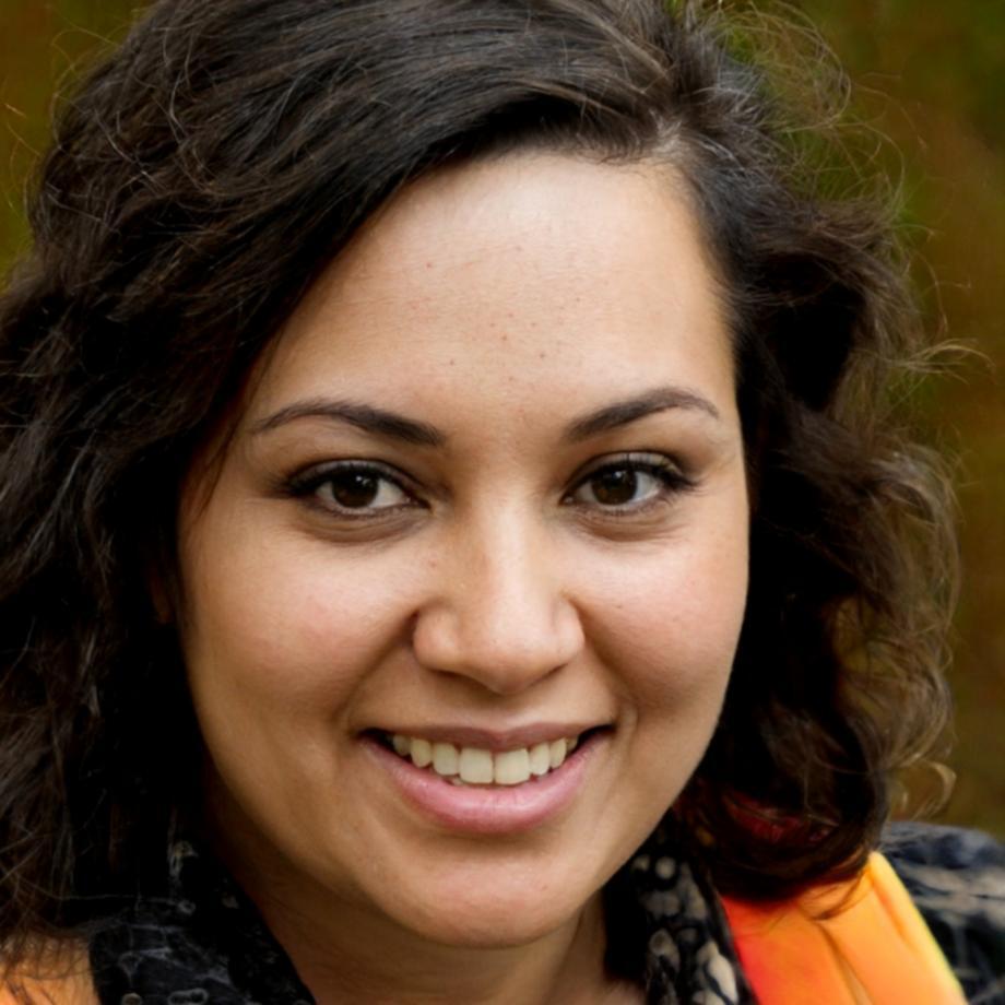Carolina Vega, Especialista en Arquitectura de Software